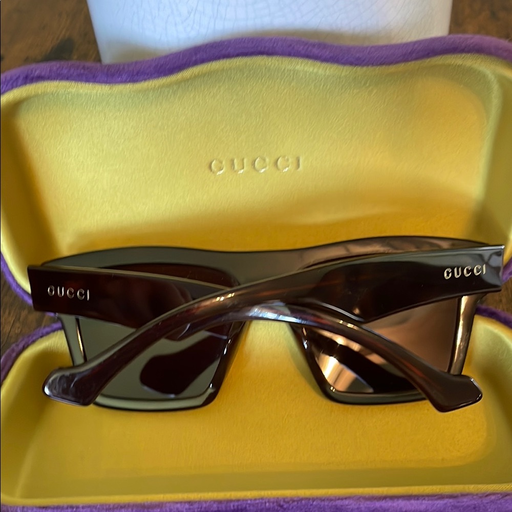 Gucci Brown Rectangular Sunglasses - Picture 4 of 10